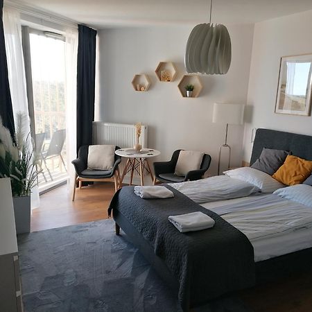 Pinea Apartament Z Widokiem Na Morze Z Basenem I Spa Przy Plazy ポビエロボ エクステリア 写真