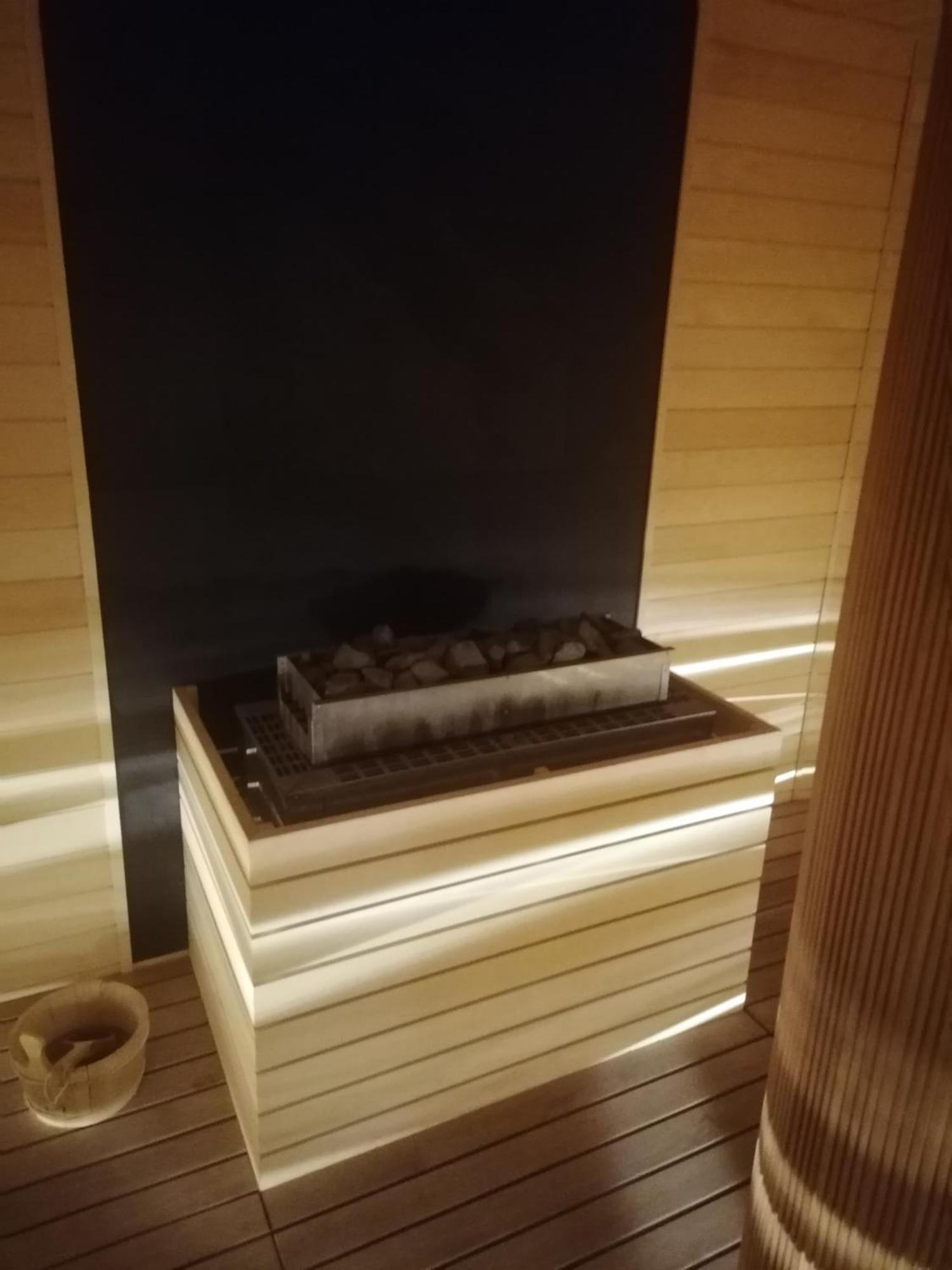 Pinea Apartament Z Widokiem Na Morze Z Basenem I Spa Przy Plazy ポビエロボ エクステリア 写真