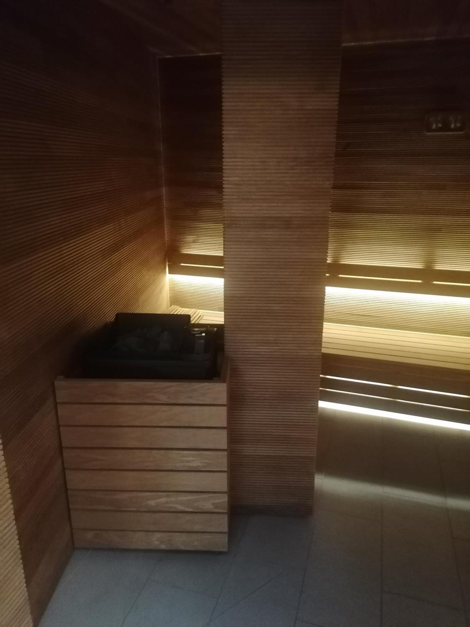 Pinea Apartament Z Widokiem Na Morze Z Basenem I Spa Przy Plazy ポビエロボ エクステリア 写真