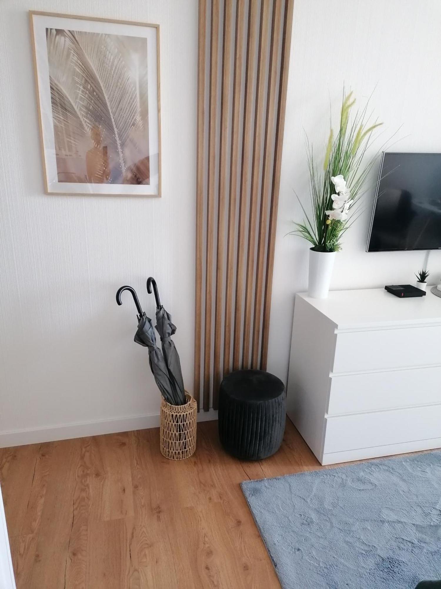 Pinea Apartament Z Widokiem Na Morze Z Basenem I Spa Przy Plazy ポビエロボ エクステリア 写真